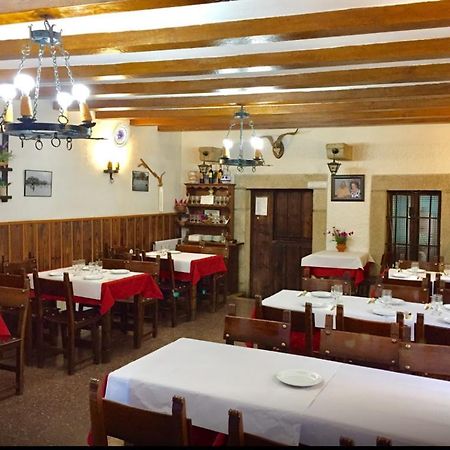 Hostal Restaurante El Chato El Barraco ภายนอก รูปภาพ