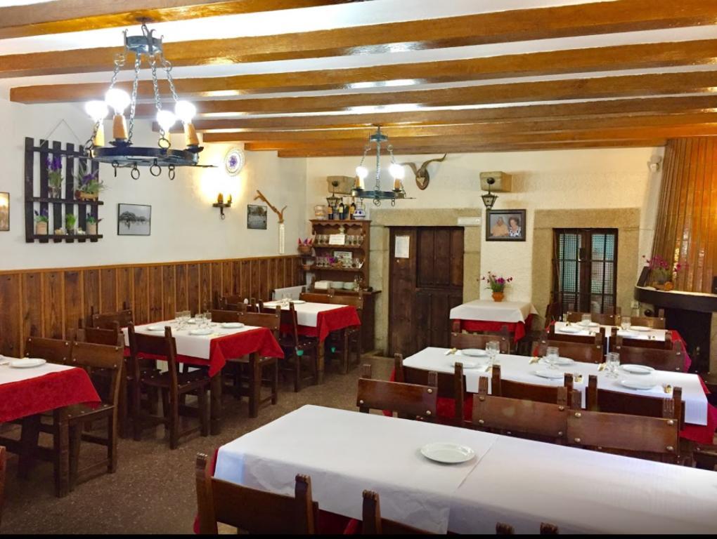 Hostal Restaurante El Chato El Barraco ภายนอก รูปภาพ